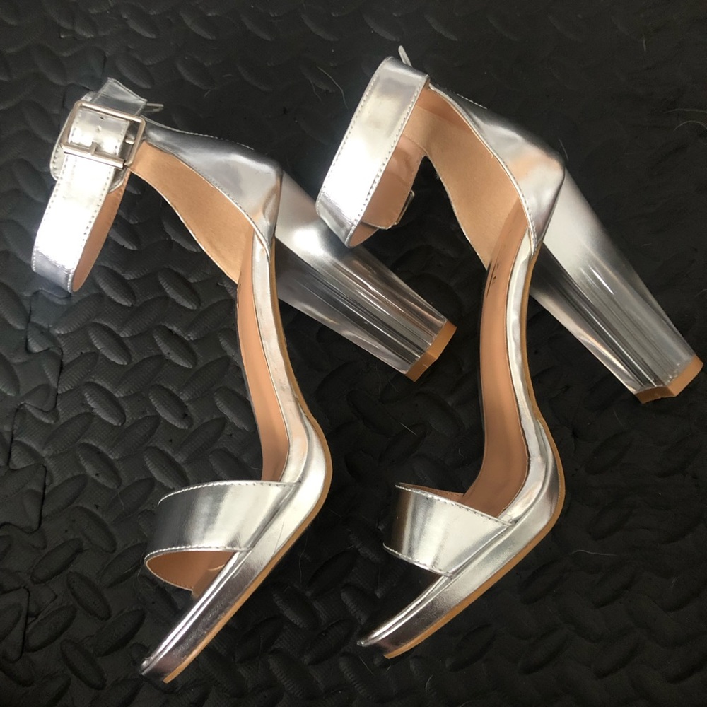 🍁 SALE! Silver Open Toe with Clear Heel